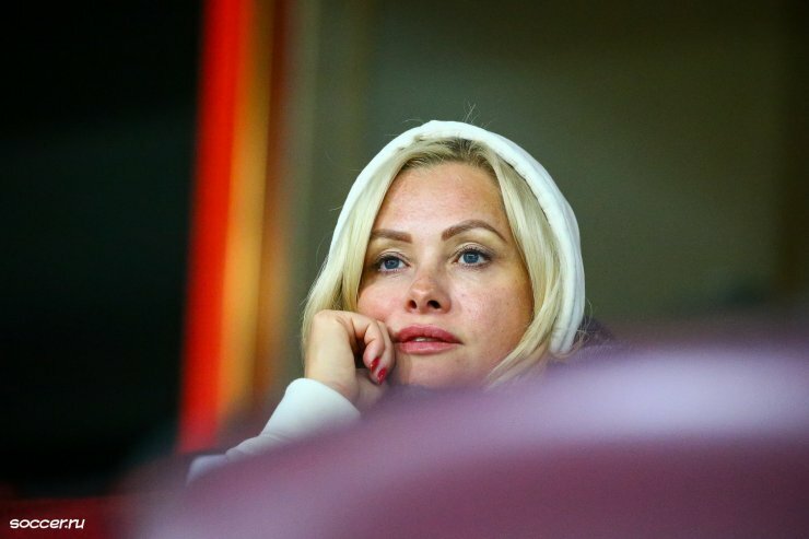 «Соккер.ру» любуется! Самые красивые девушки весны в наших галереях