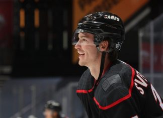 Андрей Свечников четвёртым из российских игроков набрал 50 очков в сезоне НХЛ