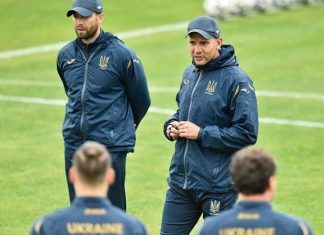 Могли стать сенсацией, а теперь рискуют не выйти из группы. У Шевченко непредсказуемая команда