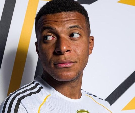 Мбаппе не сыграет с «Бенфикой»