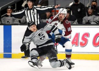 НХЛ: Колорадо разгромил Лос-Анджелес, Ванкувер уступил Калгари