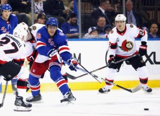 НХЛ: Рейнджерс уступили Каролине, Вашингтон разгромил Филадельфию