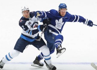 НХЛ: Виннипег справился с Торонто