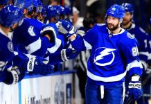 Никита Кучеров оформил 700-й результативный пас в НХЛ за карьеру