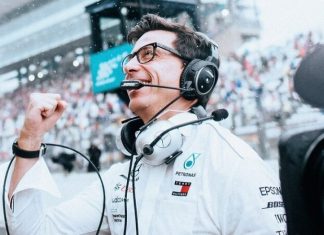 Пьяный Тото Вольф отрывается на вечеринке в Абу-Даби. Видео