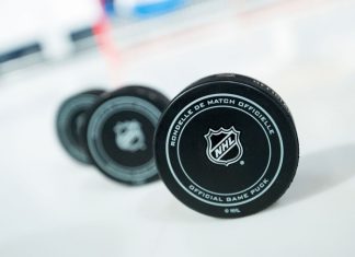 «Бостон» проиграл «Нью-Джерси» в овертайме. Россияне набрали два очка