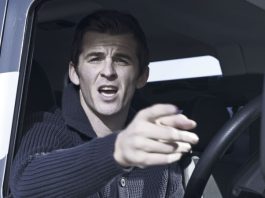 Экс-футболиста сборной Англии арестовали за драку в гольф-клубе