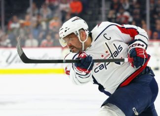 «Ещё одна веха его великой карьеры». Тренер «Вашингтона» Карбери — о 1000-м голе Овечкина