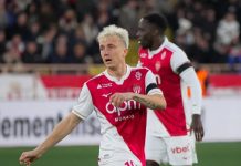 Головин забил Сафонову в матче «ПСЖ» — «Монако»