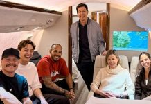 Хэмилтон улетел из Шанхая на самолёте Вольфа вместе с Расселом и Боттасом