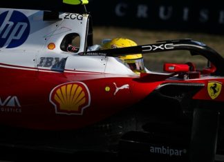 «Хороший знак». Льюис Хэмилтон доволен третьим местом на старте в Китае