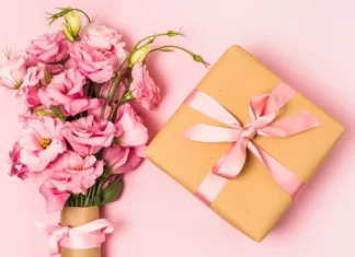 Как правильно выбирать цветы на подарок: советы и идеи