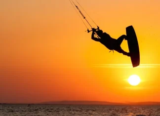 Обучение кайтсерфингу: первые шаги к освоению захватывающего спорта