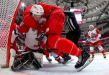 Королёв душил Иванова, Широков с Самедовым наблюдали из ложи. Фото победы «Локомотива»