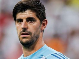 Куртуа пропустит полтора месяца из-за травмы бедра, пишут СМИ