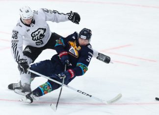 «Металлург» отыгрался с 0:2 и победил «Трактор» по буллитам