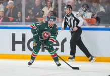 «Нужно было переломить серию неудач». Игрок «Ак Барса» Пустозёров — о победе над «Сибирью»