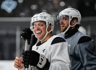 Передача Панарина помогла «Лос-Анджелесу» победить «Айлендерс» и войти в зону плей-офф