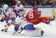 Плотников впечатывал в борт Роя, Дроздов падал на вратаря. Фото победы ЦСКА в овертайме