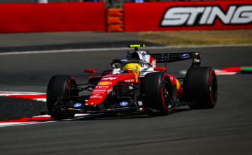 Почему Ferrari отказалась от крыла-перевертыша в последний момент? Ответил Хэмилтон