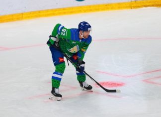 Рябыкин — о Е. Кузнецове: в КХЛ не так много мастерства, чтобы терять таких людей