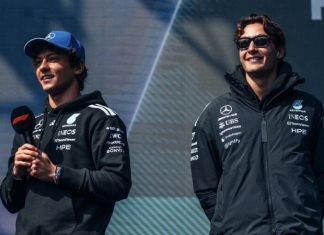 Тото Вольф не исключил битвы в духе Хэмилтона и Росберга между Расселом и Антонелли