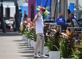 «14 девчонок, 20 катеров, 3 кальяна». Алексей Попов ответил хейтерам Мазепина