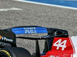 «Это вообще легально?». Технический директор McLaren – про крыло-перевертыш Ferrari