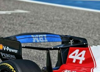 «Это вообще легально?». Технический директор McLaren – про крыло-перевертыш Ferrari