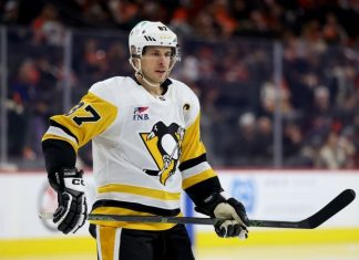 Гол и пас Кросби помогли «Питтсбургу» избежать 4-го поражения в серии с «Филадельфией»