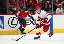 «Каролина» вновь обыграла «Оттаву» и повела 3-0 в серии плей-офф НХЛ