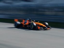 «Мы знаем, как написать Мону Лизу, но даем вам только мелки». Монтойя – о разрыве между Mercedes и McLaren