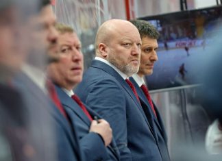 Николай Заварухин покинул пост главного тренера «Автомобилиста»