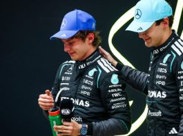 «Никто ещё не становился чемпионом после трёх гонок». Рассел подколол Антонелли?