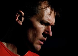 Ребров поддержал в фан-секторе «Спартак» в матче против «Локомотива»