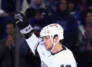 Три очка Панарина помогли «Лос-Анджелесу» обыграть «Торонто» в матче с 13-ю голами