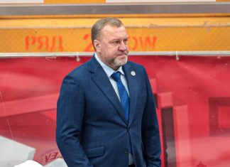 Вадим Епанчинцев покинул пост главного тренера клуба АКМ